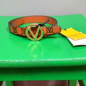 BRAND NEW GENUINE WOMENS MED VALENTINO BELT